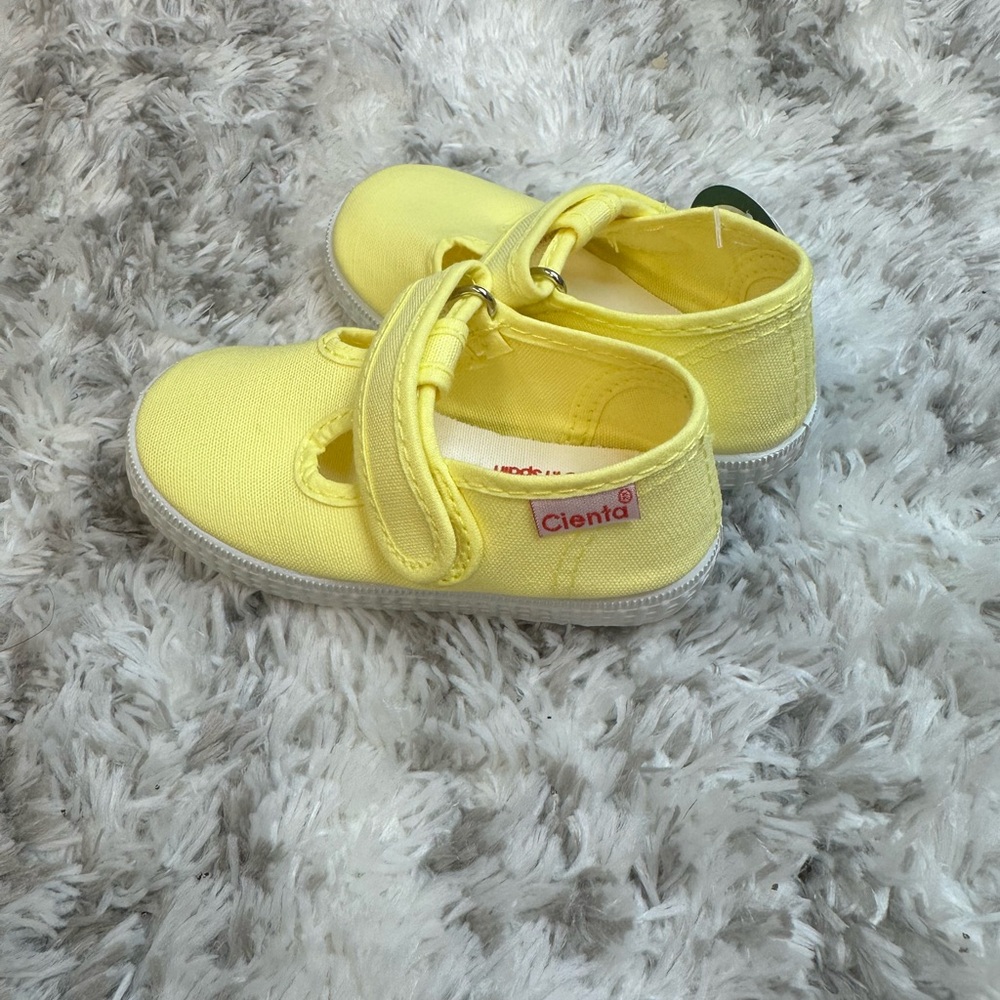 Cienta Yellow Kids Canvas Mary Jane Sneakers - Picture 5 of 6